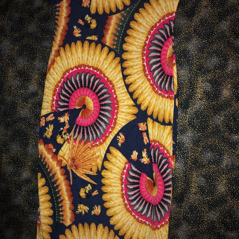 Clothes - Picture 4 of 8
